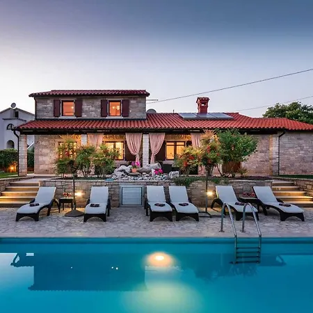 Ferienhaus Danijel Kaštelir
